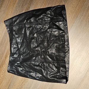 EUC Free People faux leather mini skirt size 0